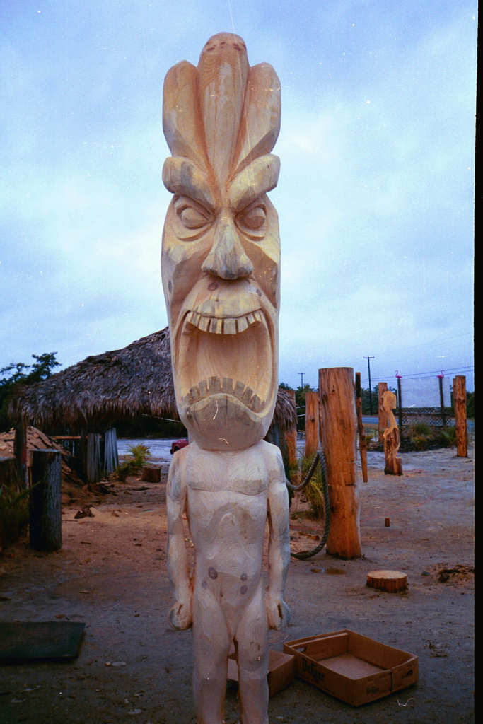 Artisans of the Valley Custom Chainsaw Carvings by Bob Eigenrauch