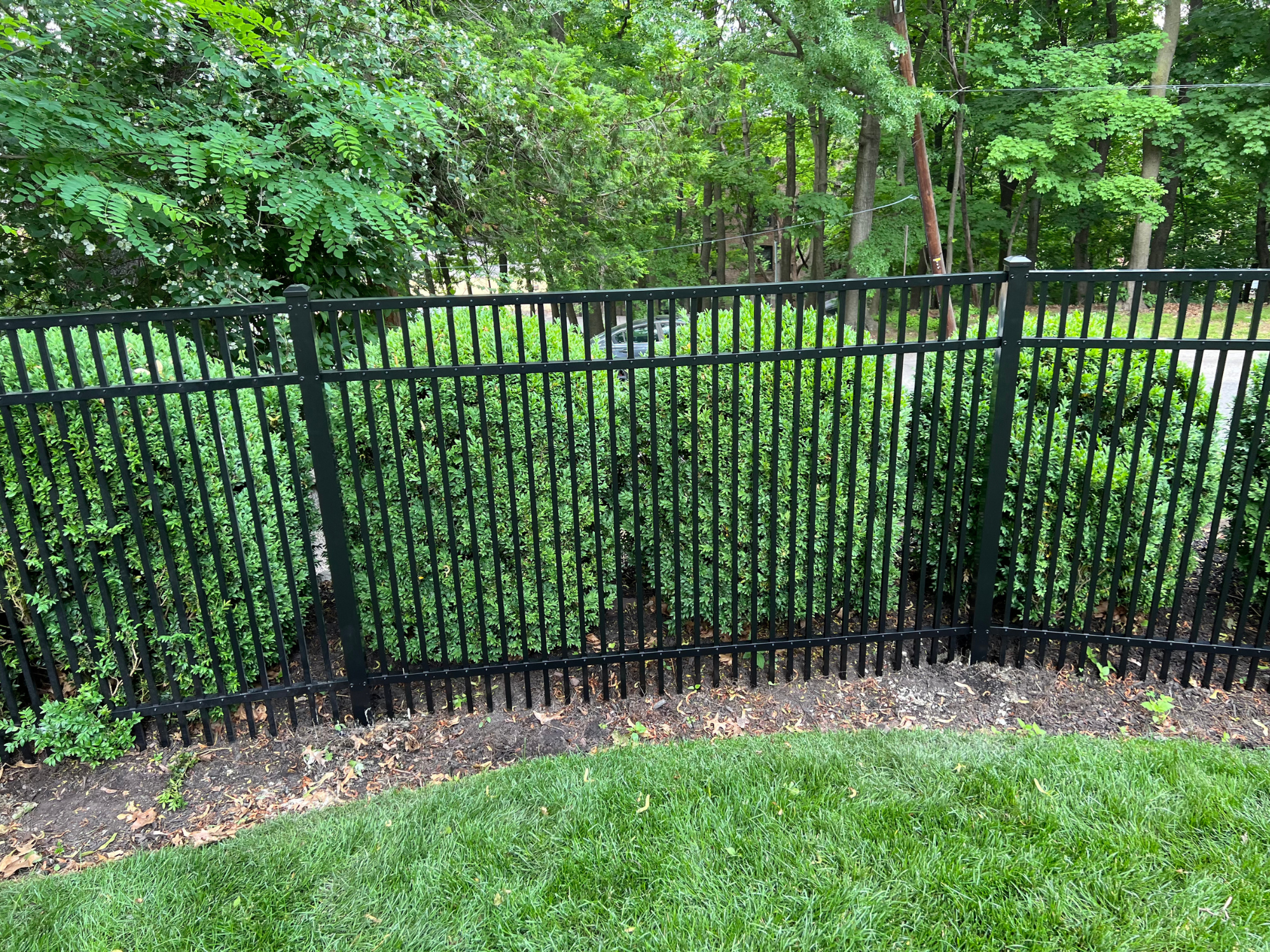 Residential aluminum fence installation in northern NJ