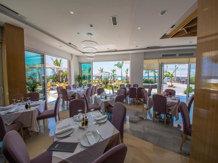 Hotel Sole Luna 4* Borsh Art of Travel