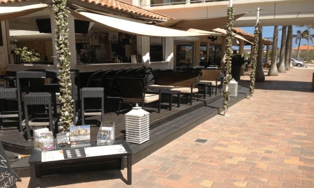 Piazza Italia Restaurant & Kono Pizza Aruba Delivers