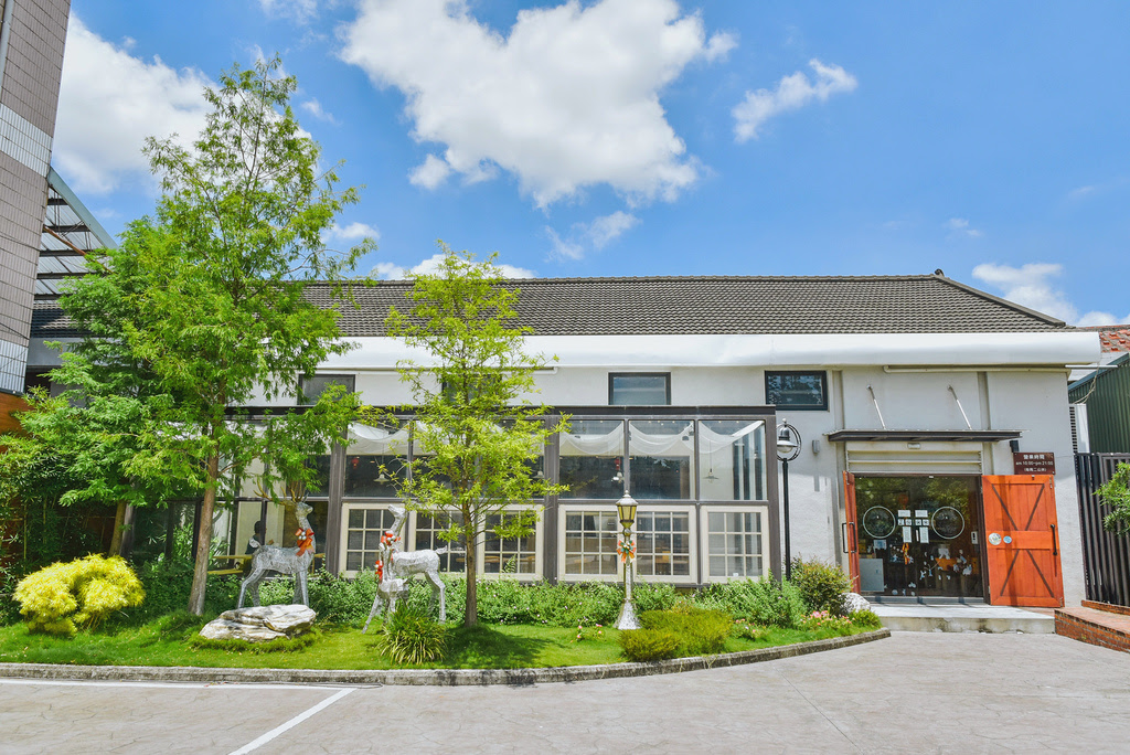 嘉義新港【新農豆食堂】舊穀倉改造的複合式餐廳