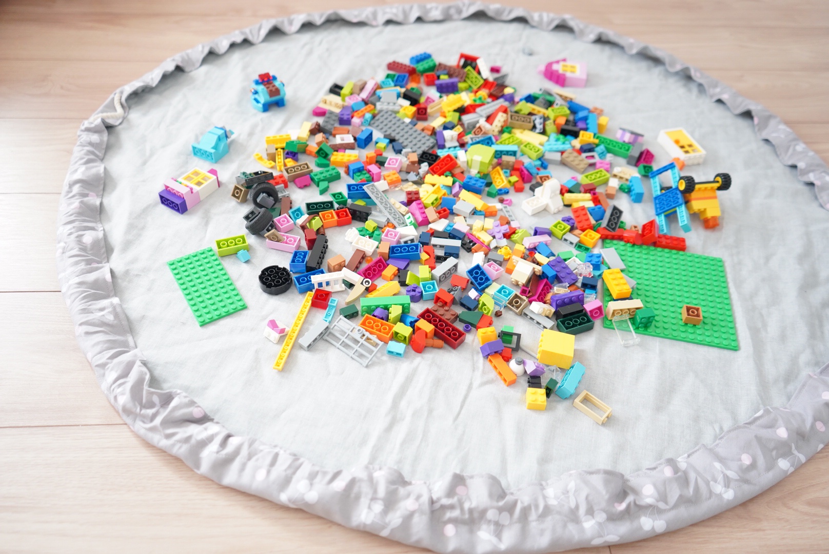 レゴマットの作り方。ハンドメイド初心者でも簡単に作れる！小さな子供でもらくらくお片付け♪トイマット おもちゃマット プレイマット