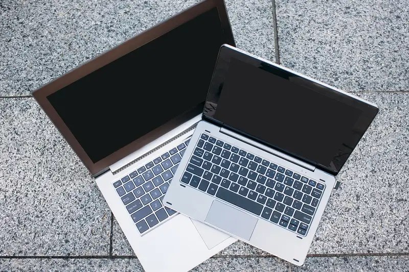 Perbedaan Macbook Vs Laptop, Manakah yang Lebih Unggul?