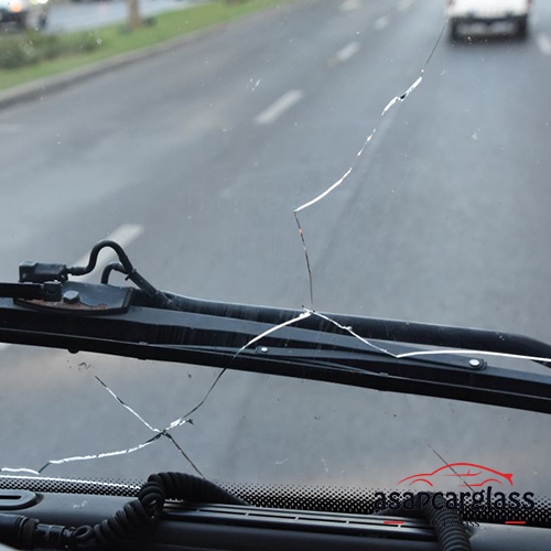 Stop windscreen crack by 3 easiest Asap methods