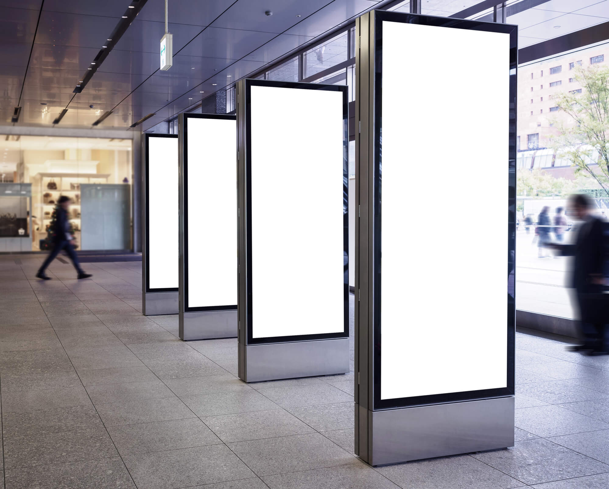 7 Benefits of Digital Product Displays for Retail Stores