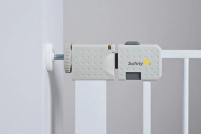 Safety 1st SecurTech Metal White Gate Baby