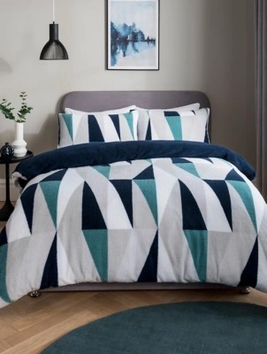 Sleepdown Geo Triangle Printed Teddy Fleece Duvet Set In Navy Home