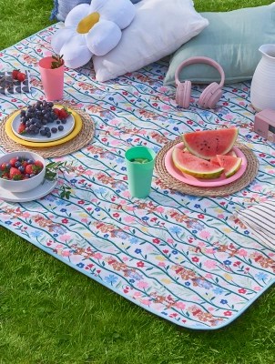Winnie the Pooh Picnic Blanket Outdoor & Garden at ASDA
