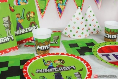 Minecraft Party Pack for 16 Toys & Character at ASDA