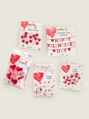 Valentine’s Day Decoration Bundle at ASDA