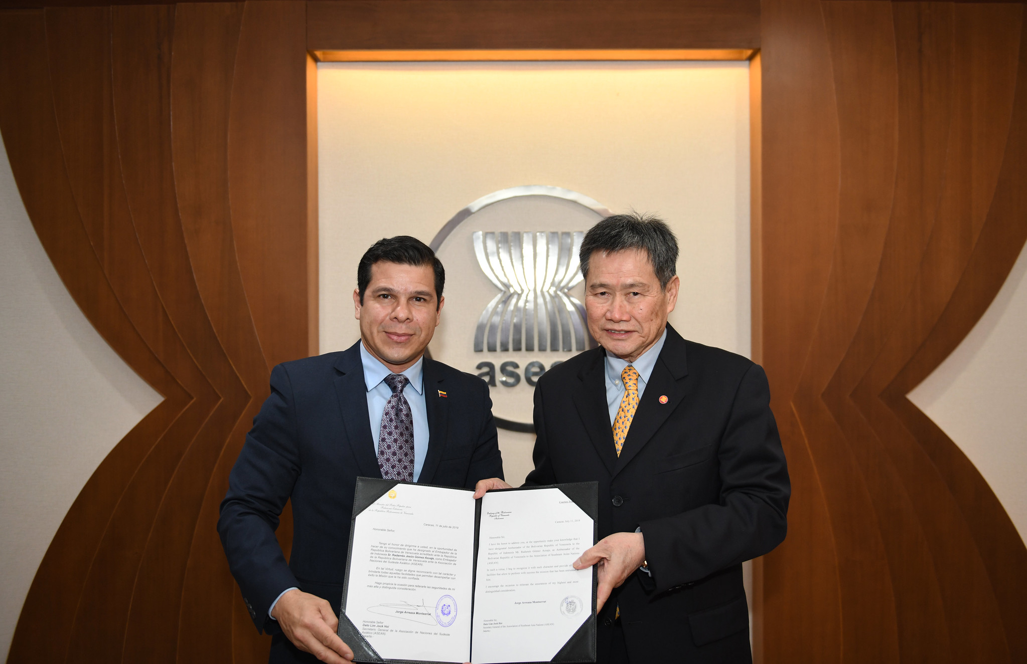 First Ambassador of Venezuela to ASEAN presents credentials ASEAN