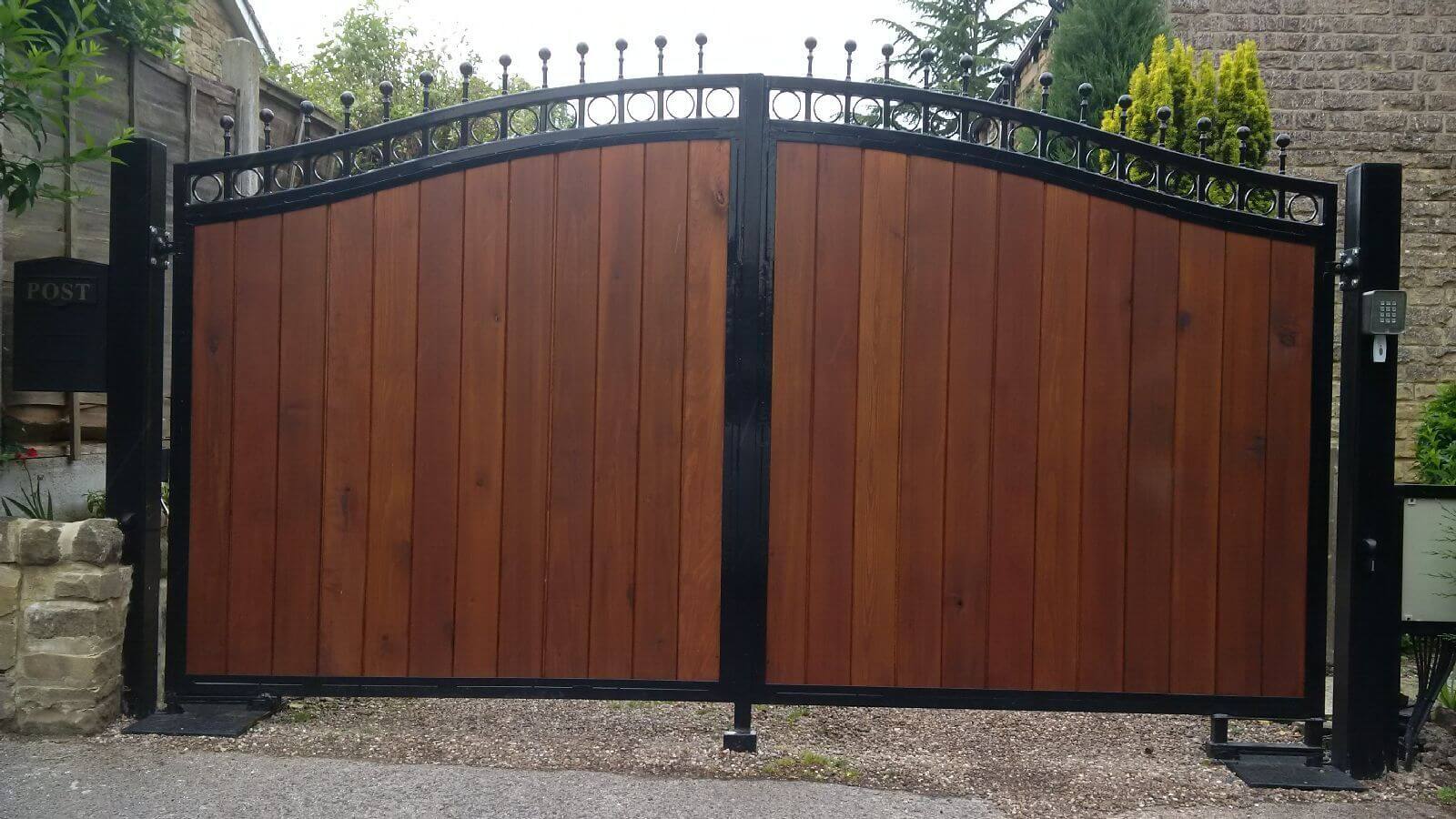 Clad Gates Shipley West Yorkshire Ase Autogate Ltd