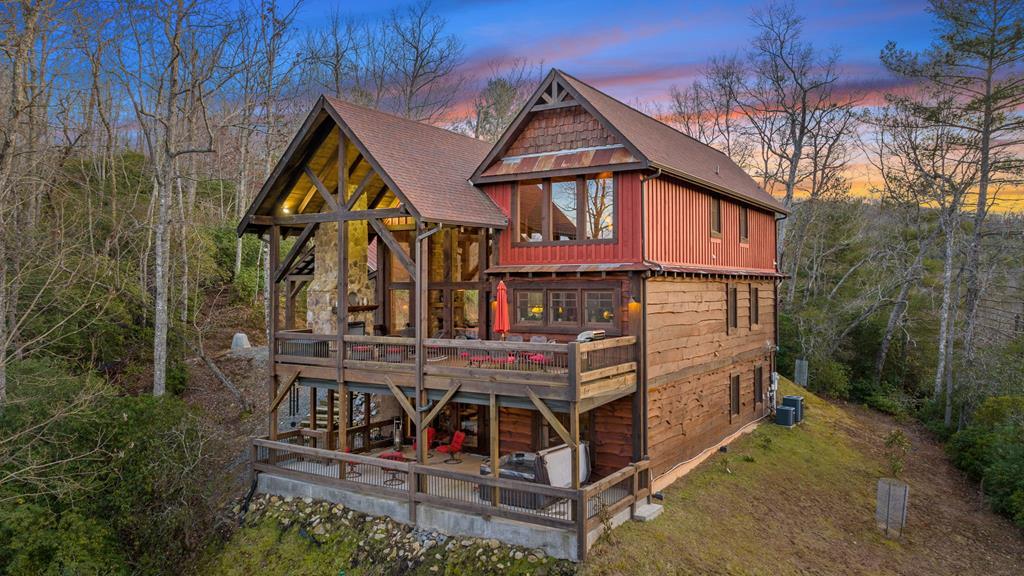 North Mountain Lakefront Log Cabins/Homes for sale