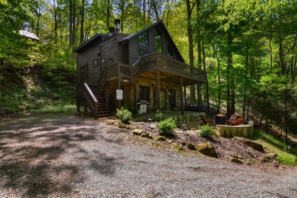 North Mountain View Log Cabins for sale