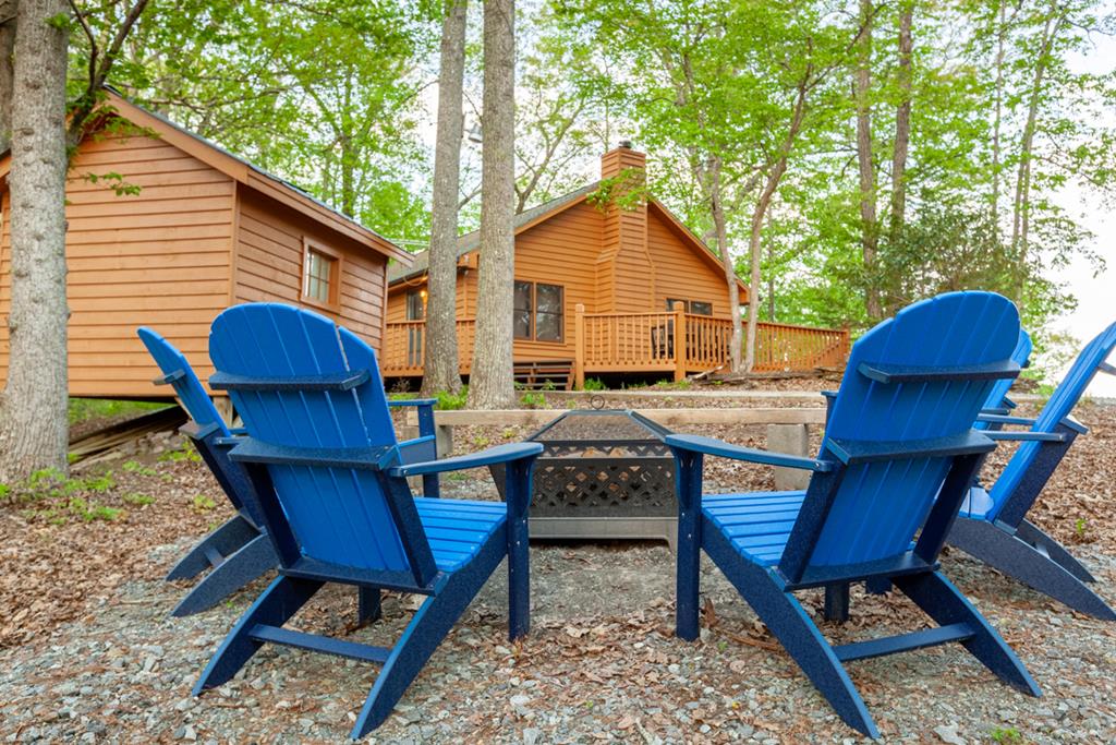 North Mountain View Log Cabins for sale