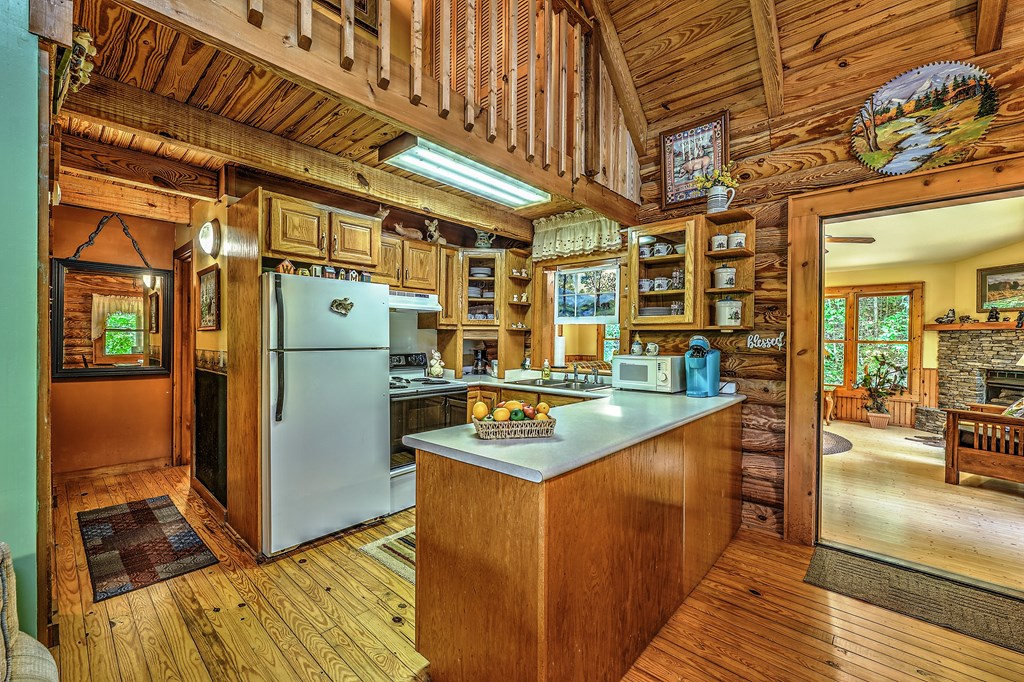 347 Ford Road,Warne,NC, US Blue Ridge, / Home for Sale North