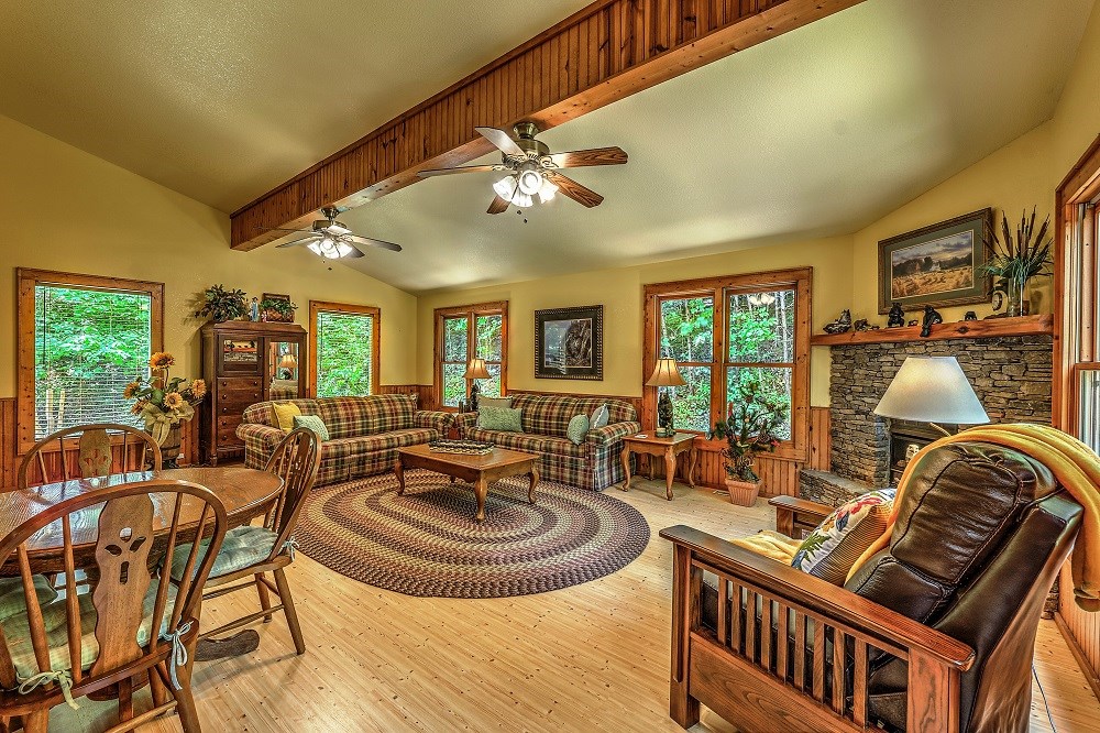 347 Ford Road,Warne,NC, US Blue Ridge, / Home for Sale North