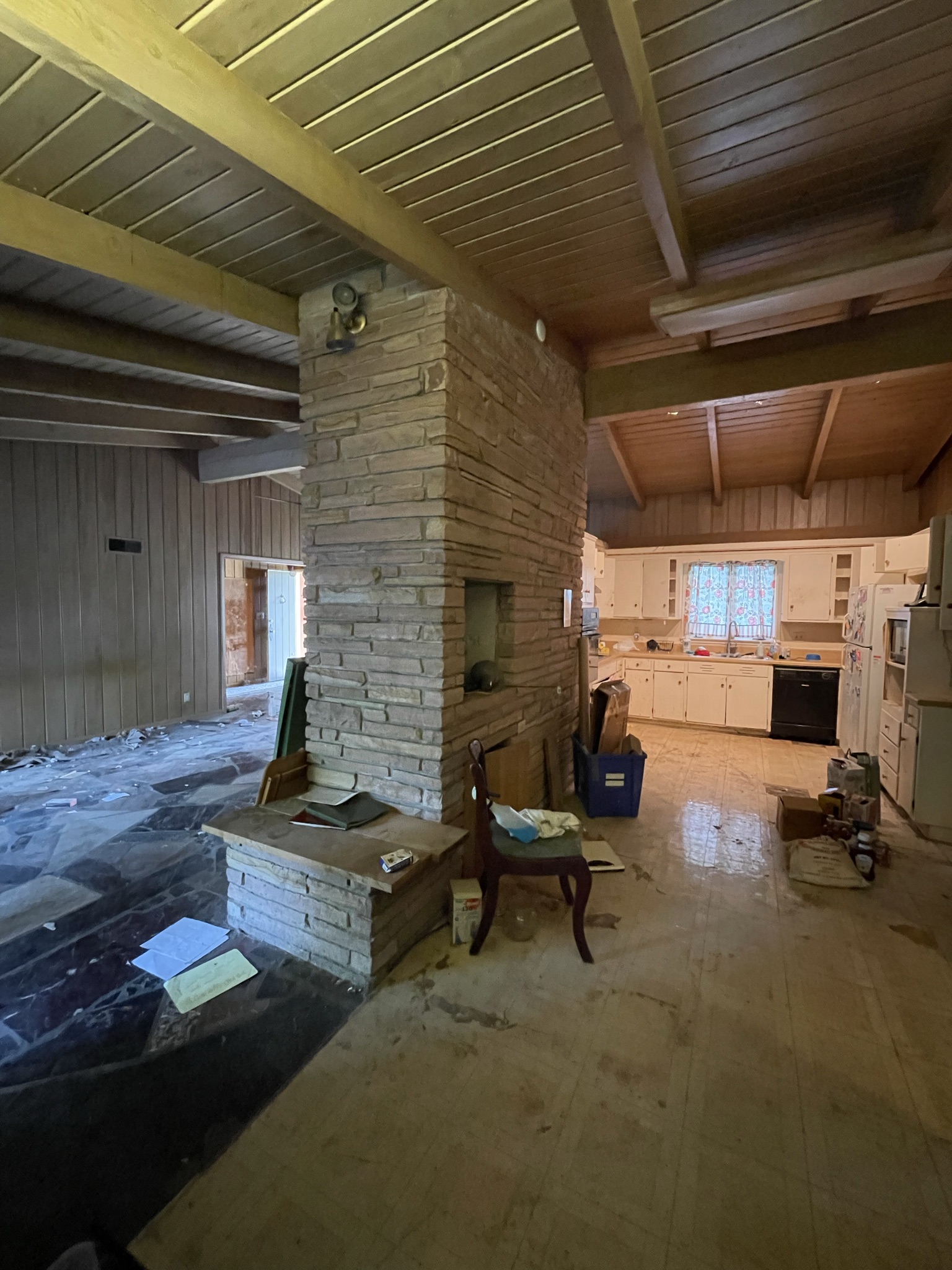 MidCentury Modern Hidden Gem in Lea Manor Ashley Kendrick Real Estate