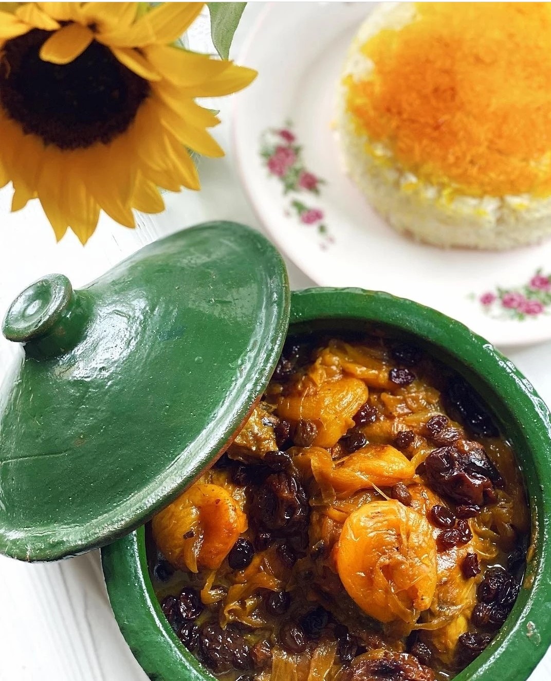 طرز تهیه شیرین قاتق شمالی ساده و خوشمزه و زعفرانی با مرغ