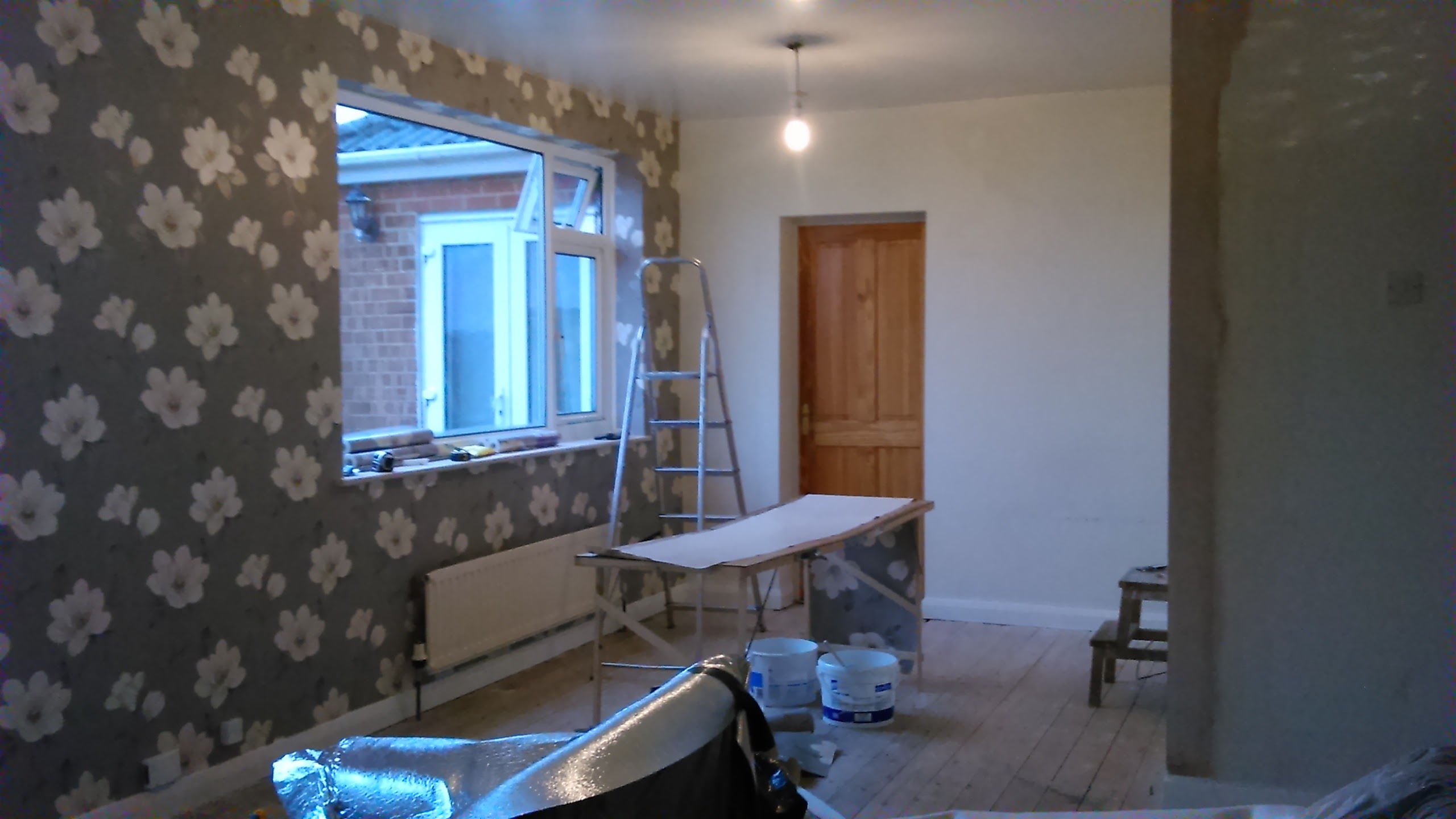 Wallpapering Ashtons Handyman Property Services