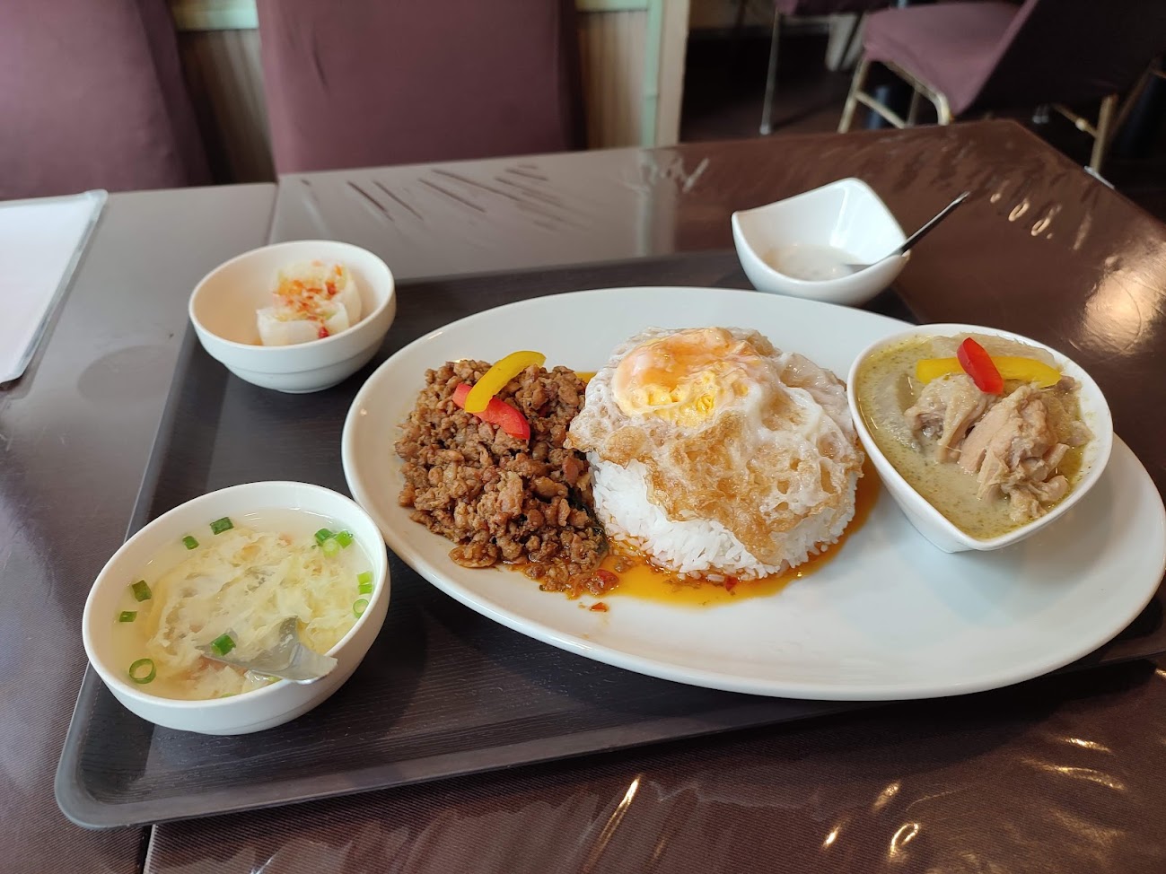 腹ペコなあなたにおすすめ！田端のタイ料理でランチ【ポム】 アジアめし太郎