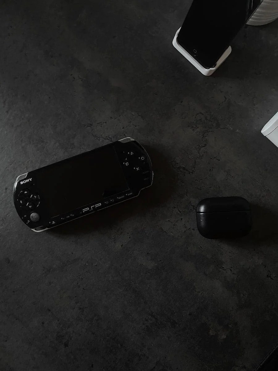 PSP 2000 vs PSP 3000 Difference and Comparison