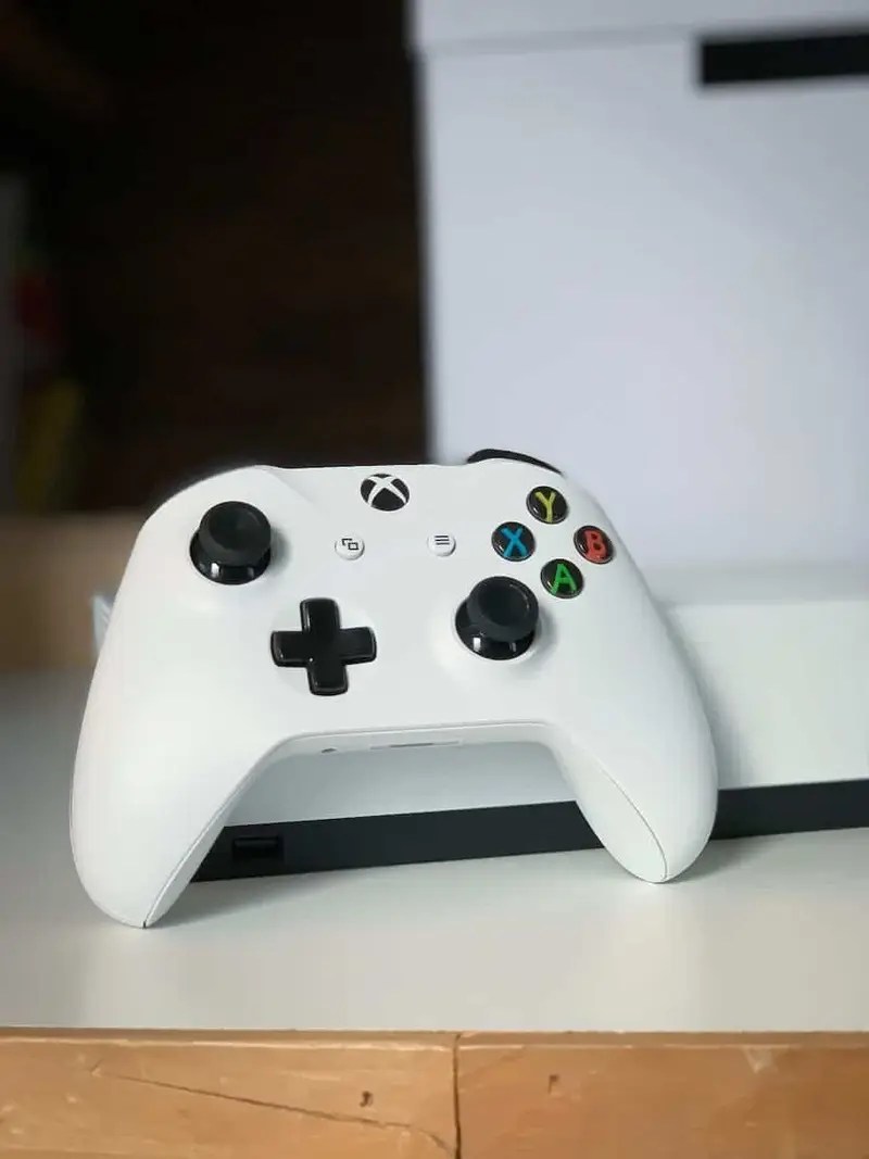 Microsoft Xbox One S vs Xbox One X Difference and Comparison