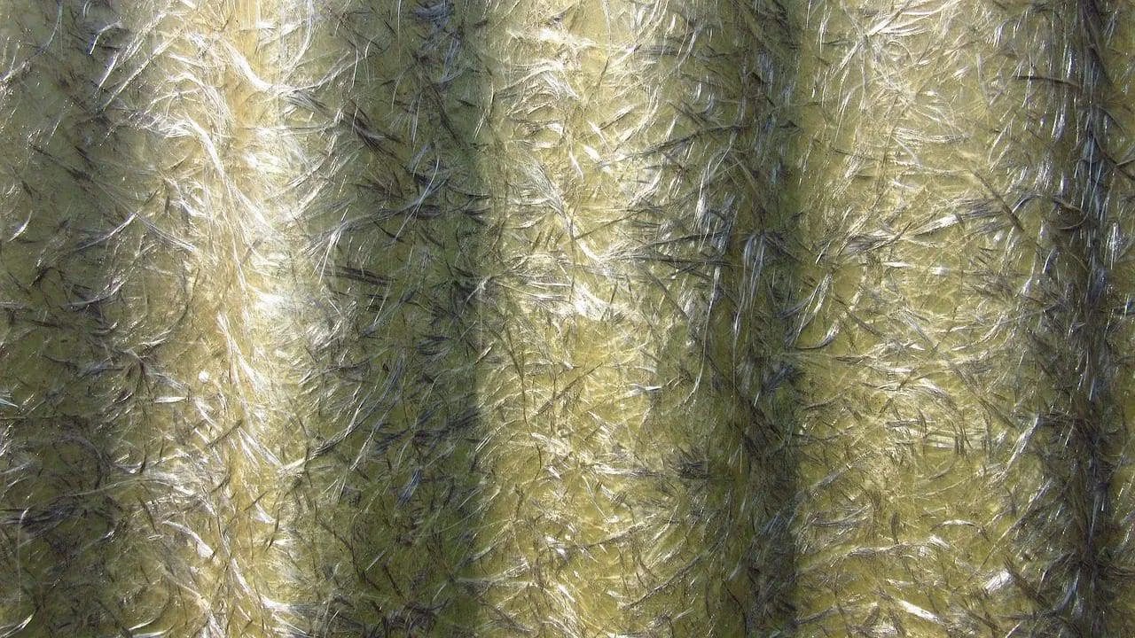 Asbestos vs Fiberglass Difference and Comparison