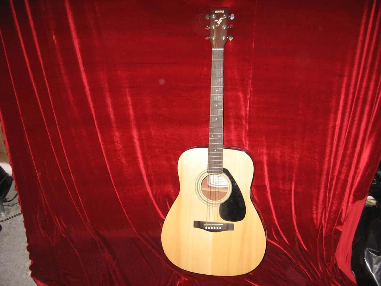 Classical Guitar vs Dreadnought Difference and Comparison