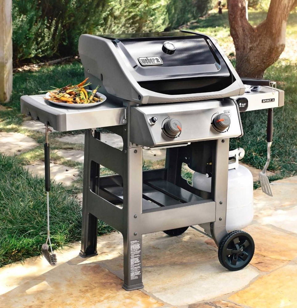 Weber Spirit II E-210 Review - 7 Things You Should Know - AskDads