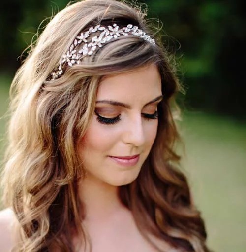 20 Breezy Beach Wedding Hairstyles