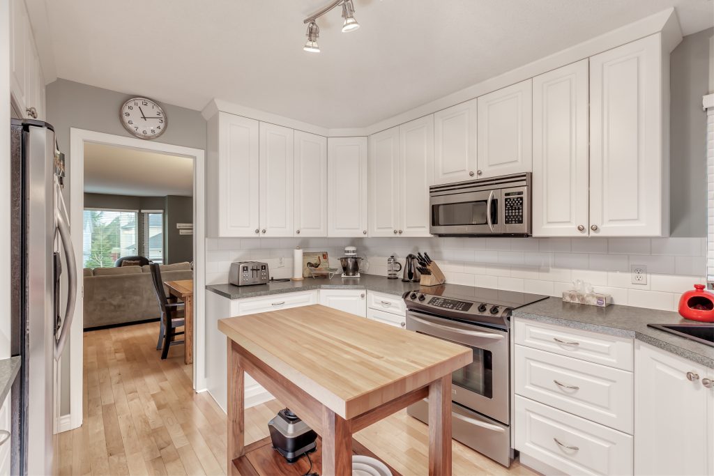 Stunning Basement entry home in prestigious Citadel Heights in Port