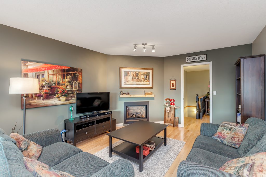 Stunning Basement entry home in prestigious Citadel Heights in Port