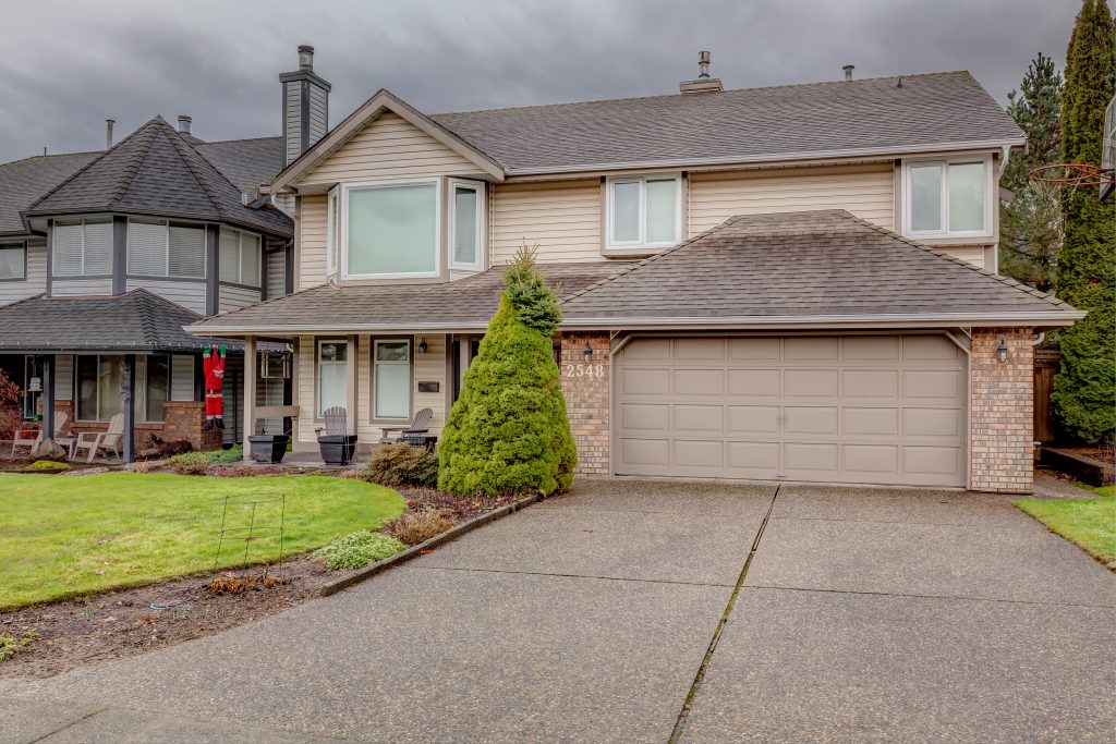 Stunning Basement entry home in prestigious Citadel Heights in Port