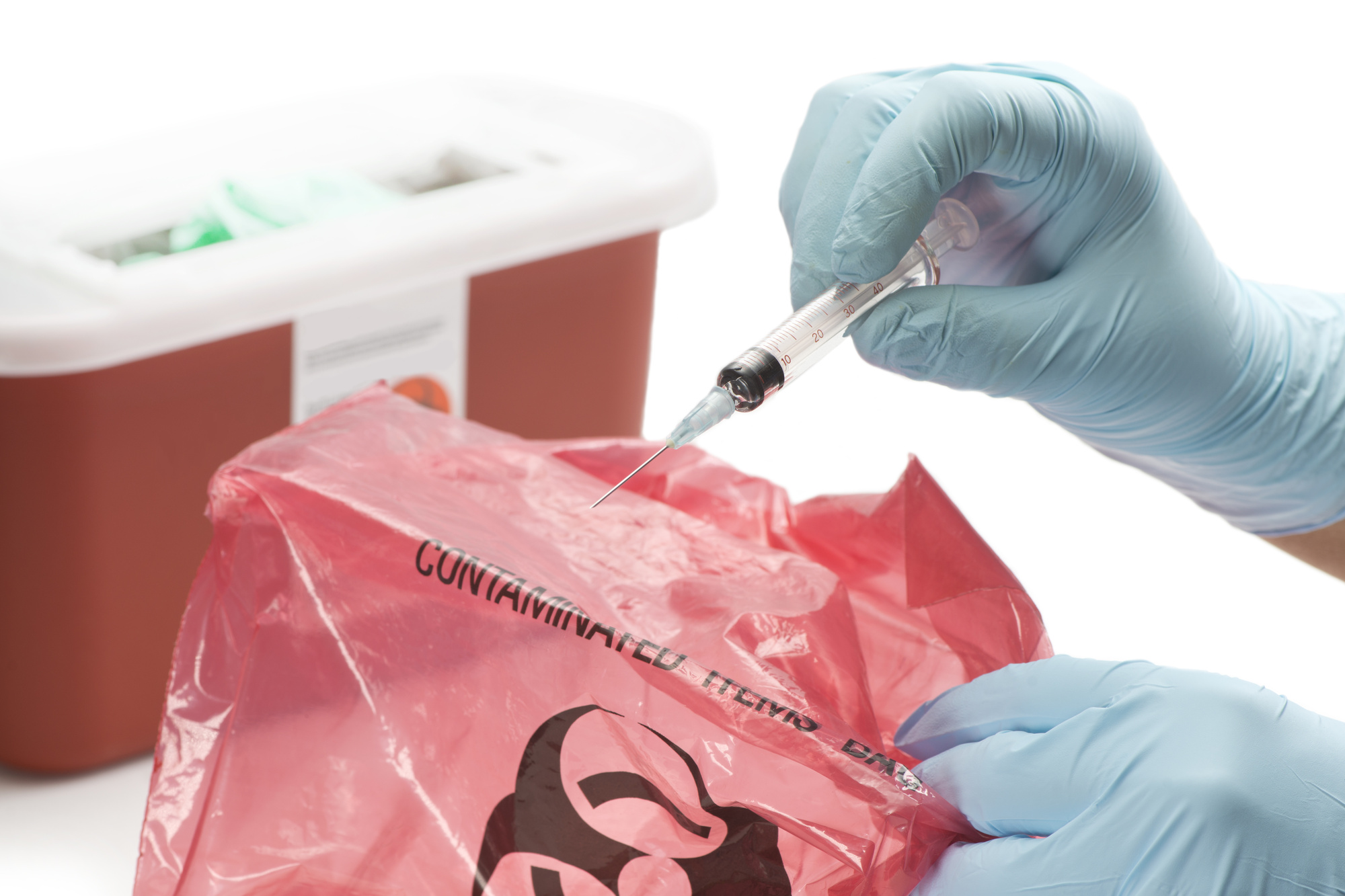 Safe Management of Wastes from Health Care Activities A Summary