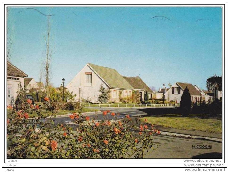 Souvenirs de la résidence et du Mesnil SaintDenis Aslrce