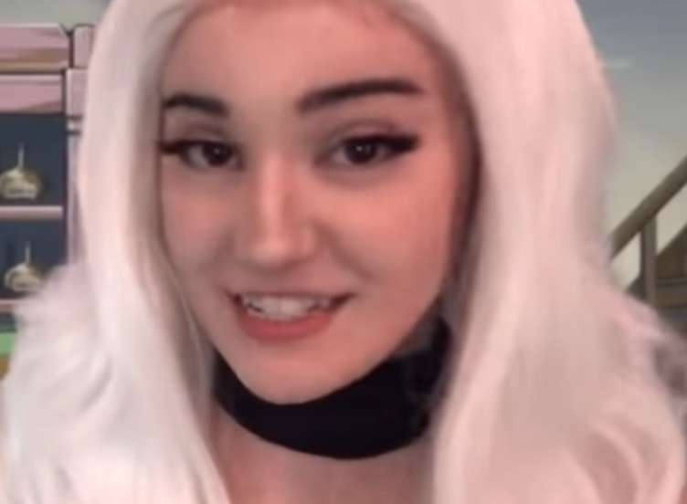 Mewlies Asmr The Smile of An Angel with Incredible Content