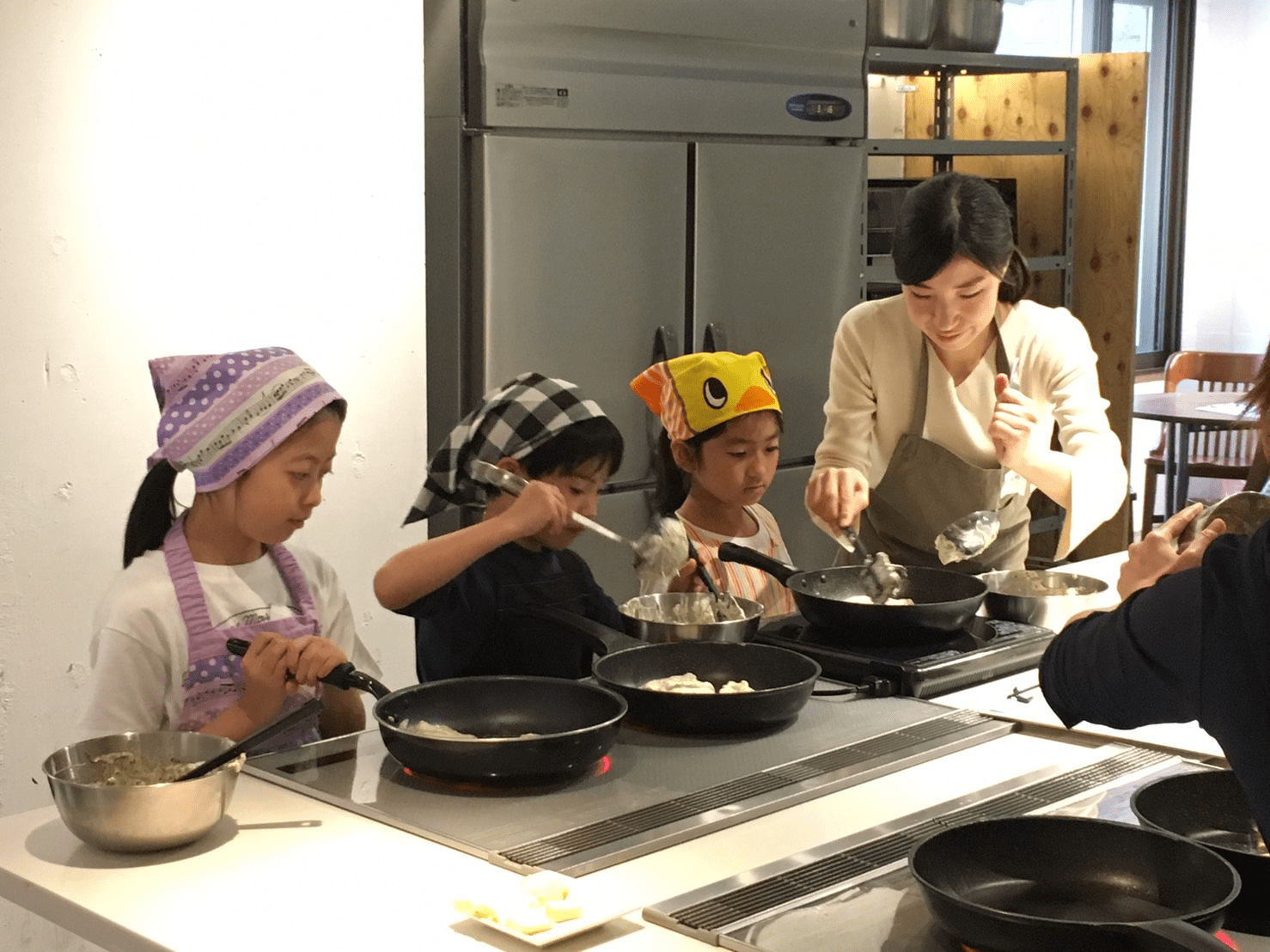 4歳～10歳対象のお料理教室。野菜と仲良くなろう「ベジタブルクッキー」[6月10日（土）みなとみらい