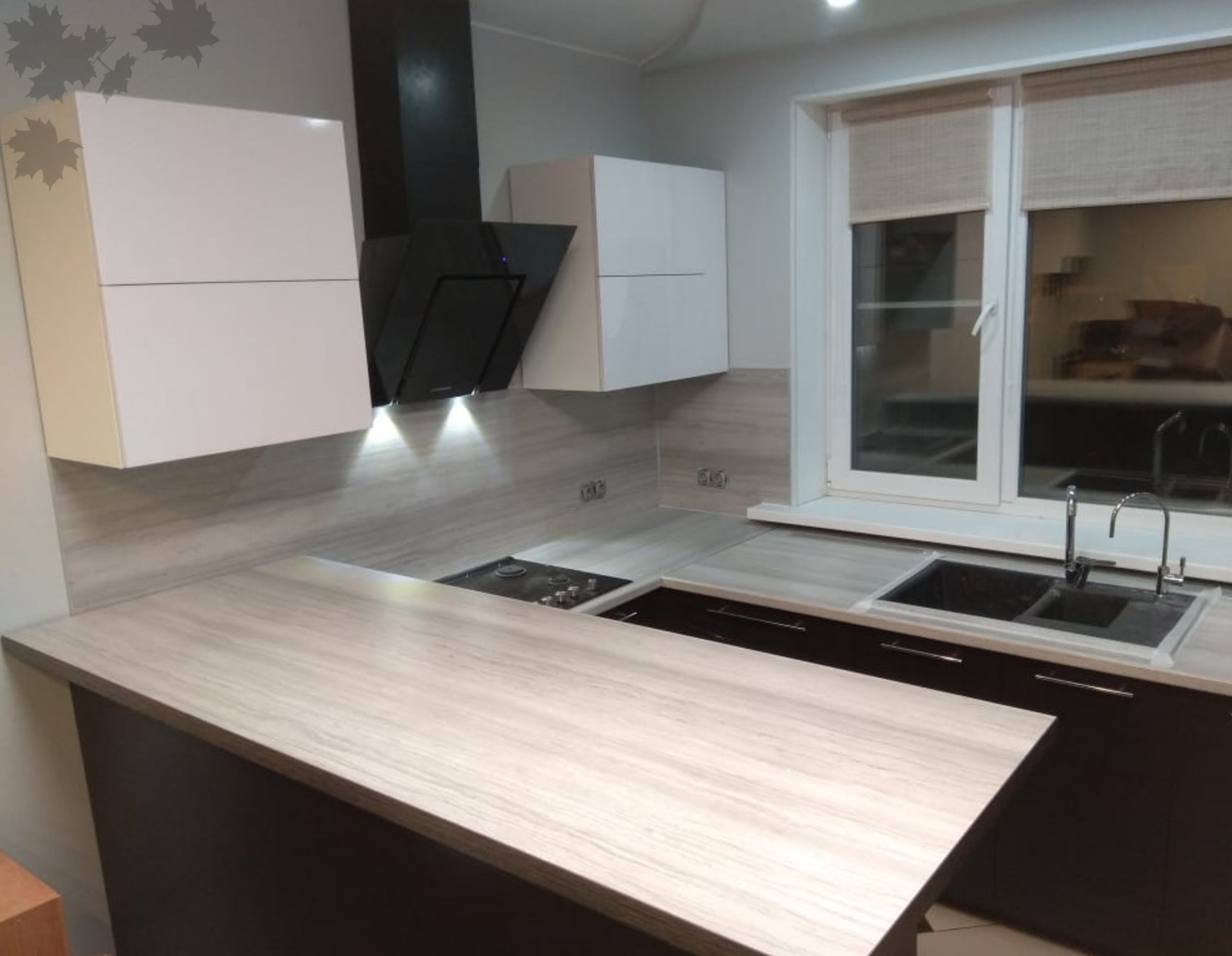 Кухонный гарнитур с островом от Premier Garden