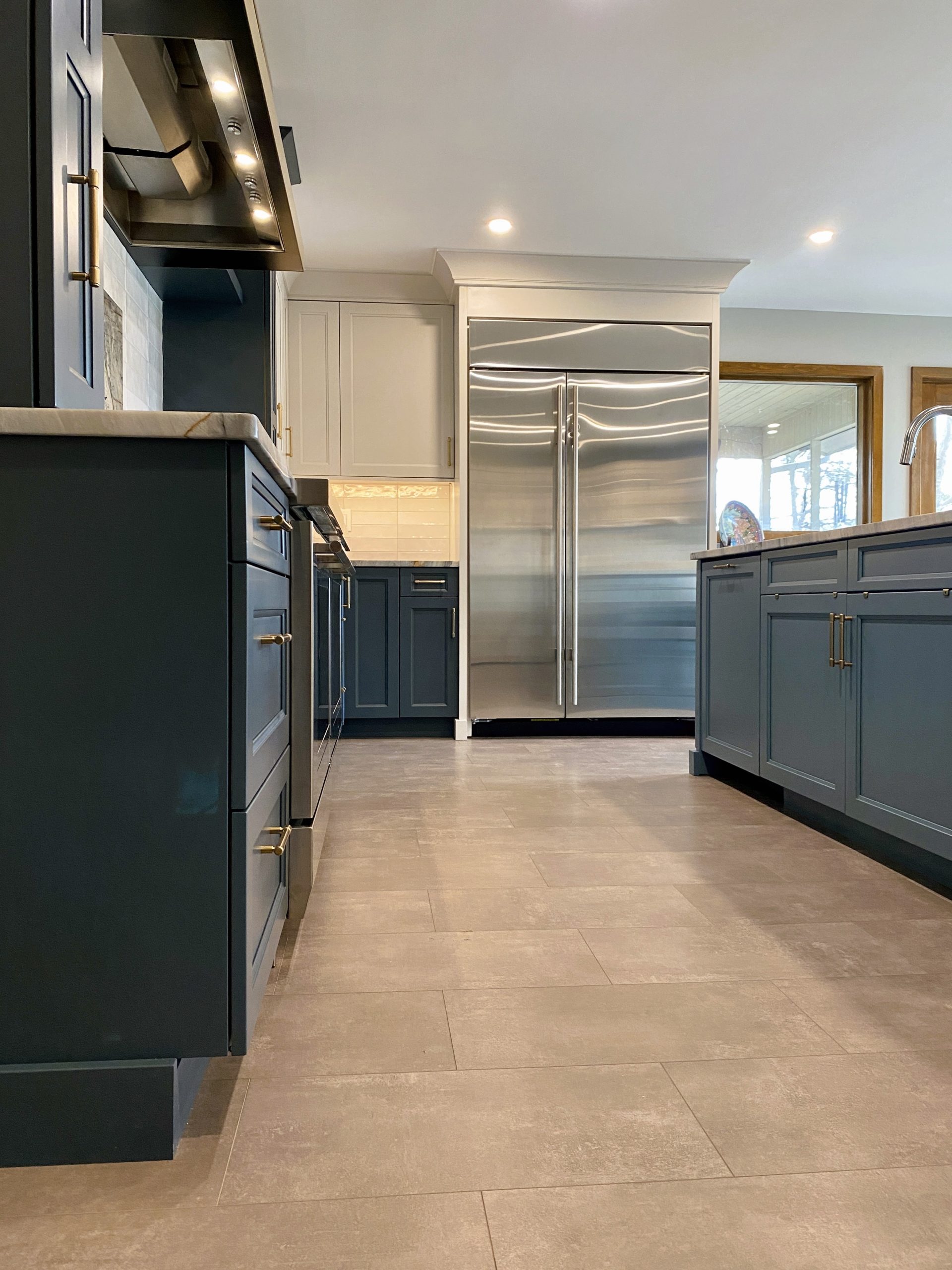 Tile vs. Hardwood in Kitchen Aspect Contracting