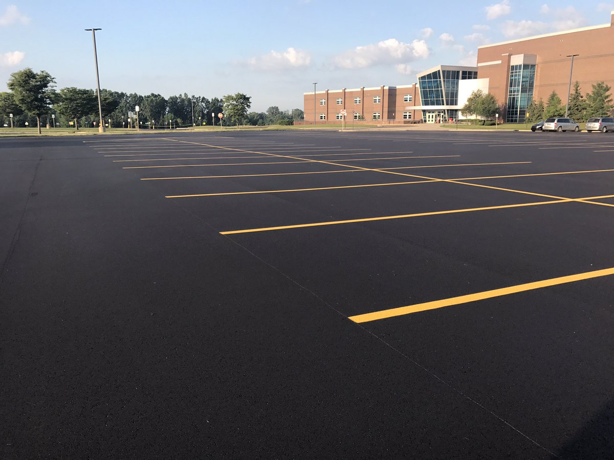 Pavage d'entrée de cour et stationnement Asphalte Québec Pavage et