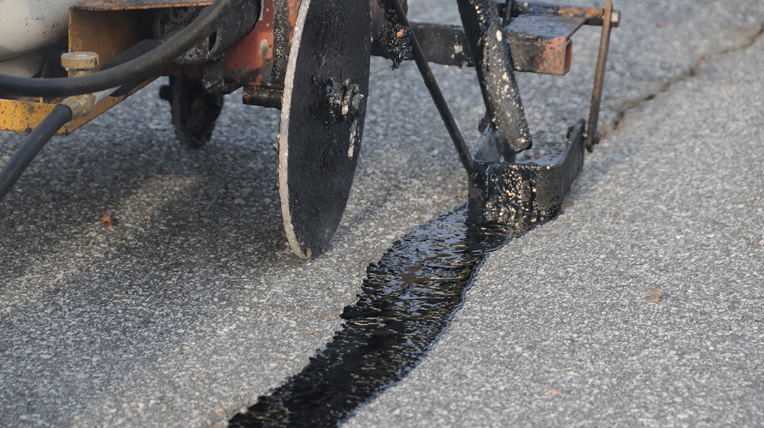 ASR Asphalt Sealing Repair - Asphalt Crack Repair