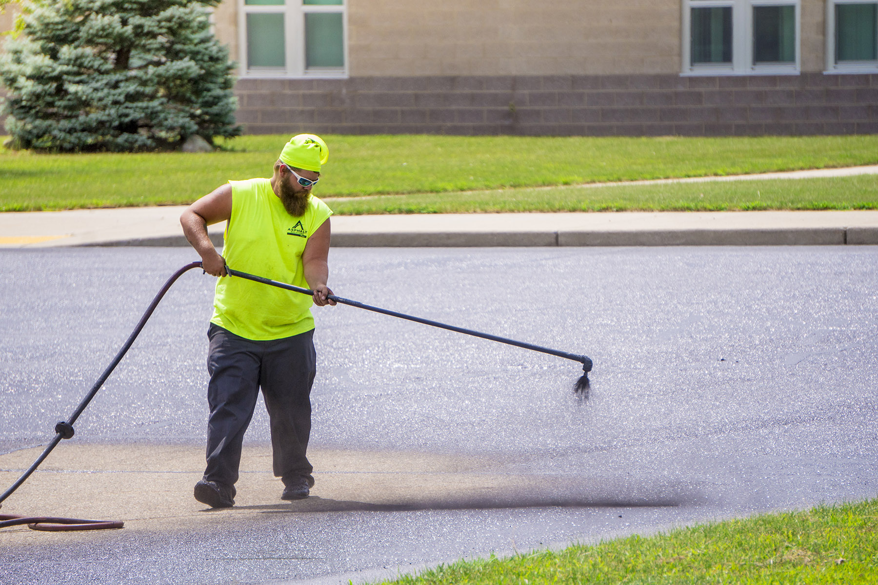 Sealcoating Battle Creek, Lansing, Kalamazoo and Jackson, MI Asphalt