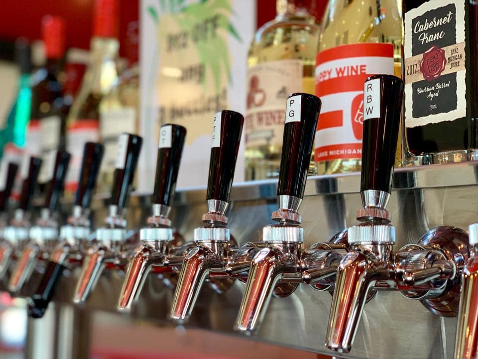 7 Fun Wine Bars to Try in Baroda, Michigan Aspiring Winos