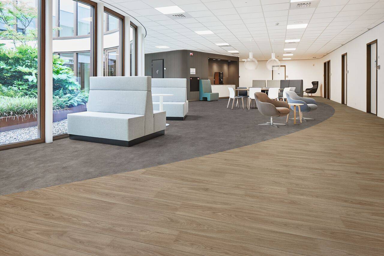 Eternal de luxe Decibel Sheet vinyl floor covering Forbo Flooring