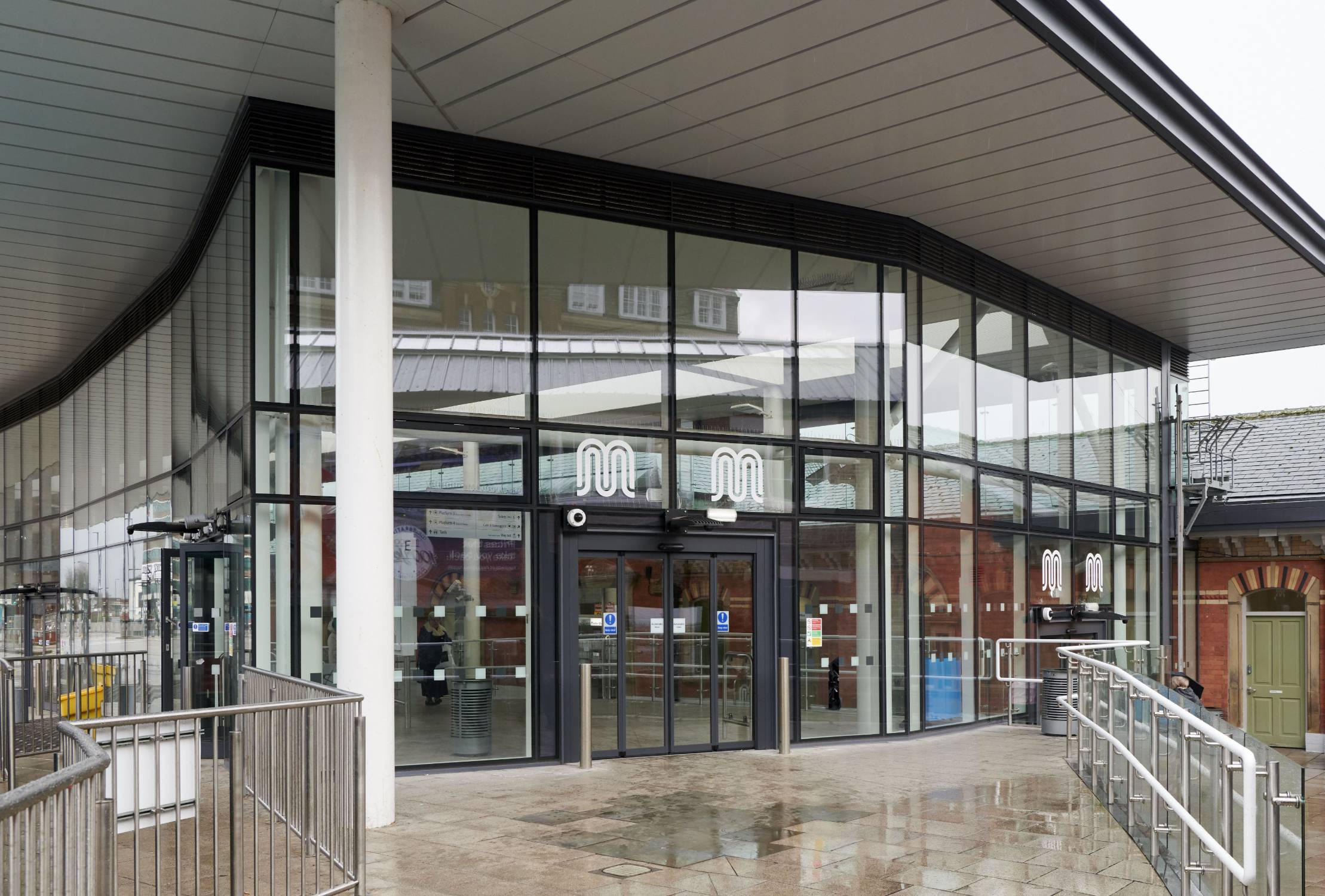 Record FTA 20 Automatic BiFolding Door Folding door Record U.K