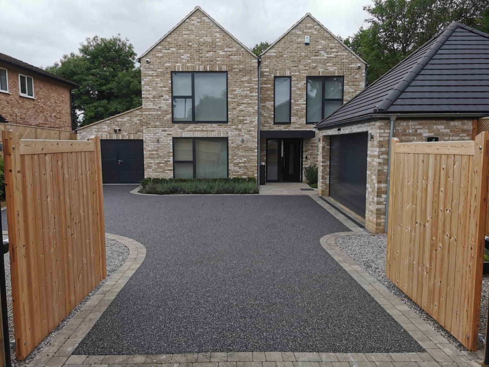Domestic Driveway Vuba Resin Bound Surfacing Black Granite NBS Source