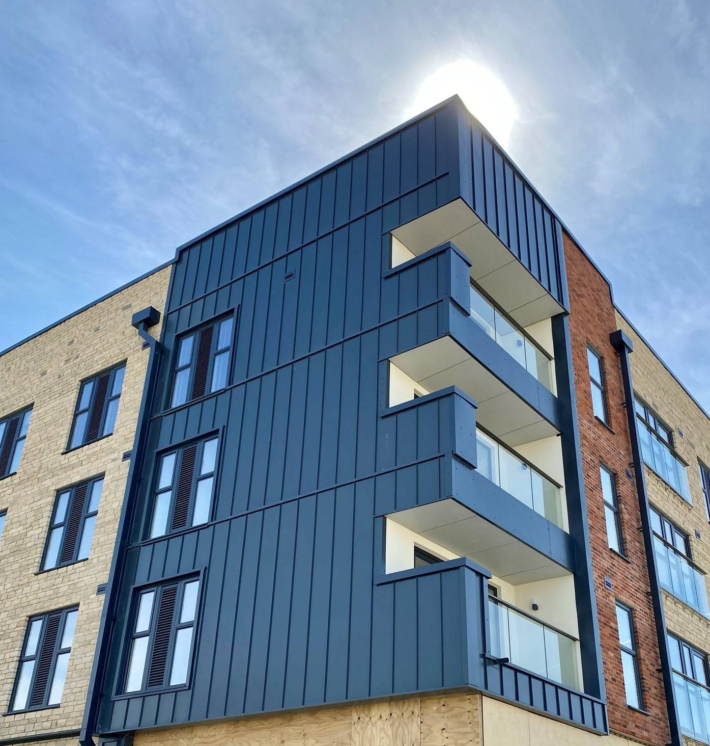 SnapLoc Standing Seam Wall Cladding System APL SnapLoc™ Traditional