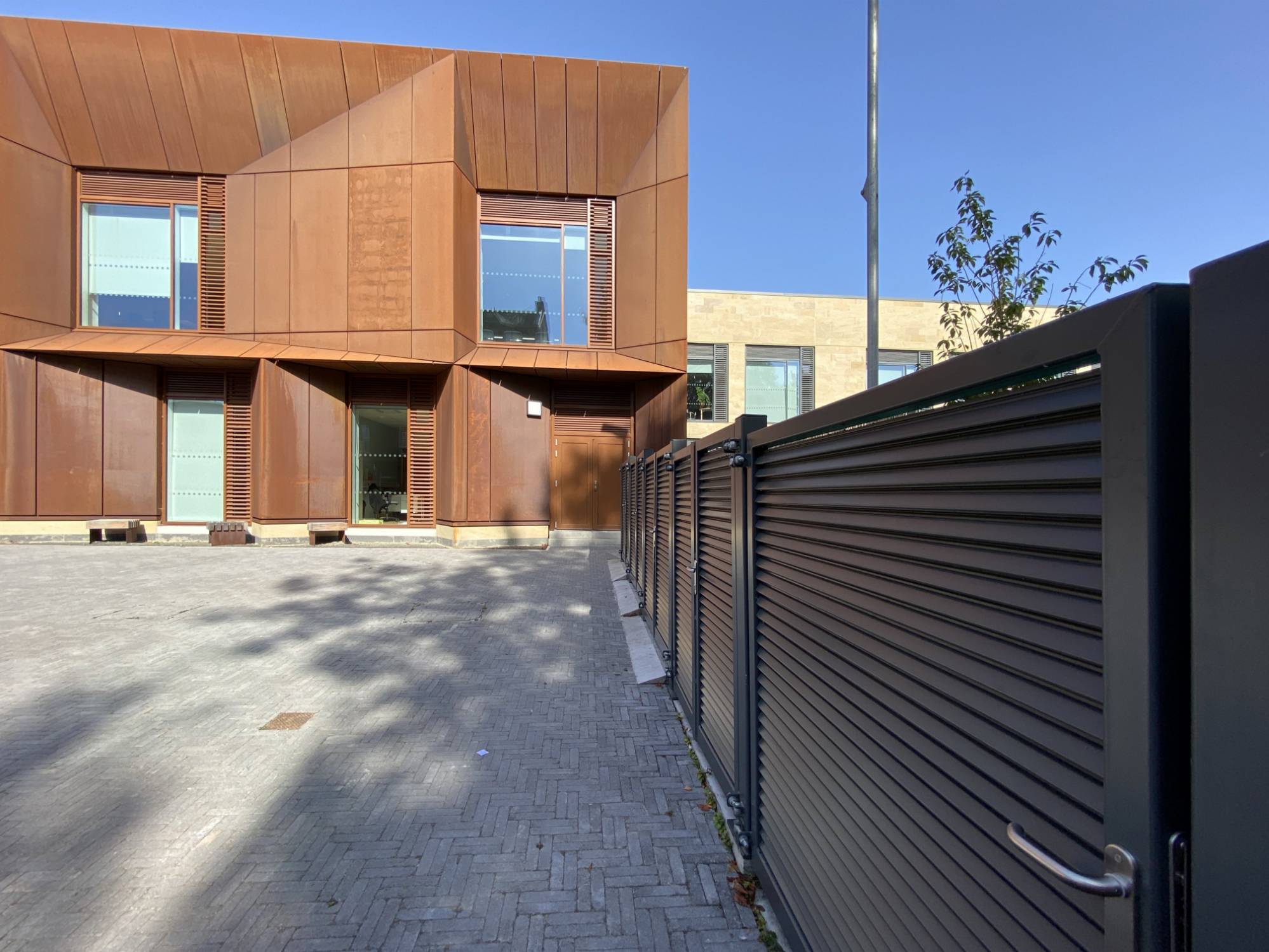 Canaan Lane Primary School, Edinburgh Italia Eurobin Stores Lang