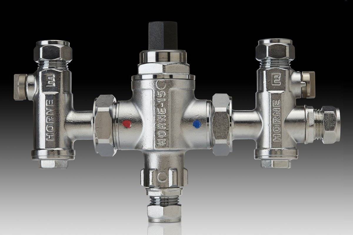 Thermostatic Mixing Valve with Isolating Valves and 4th Connection to